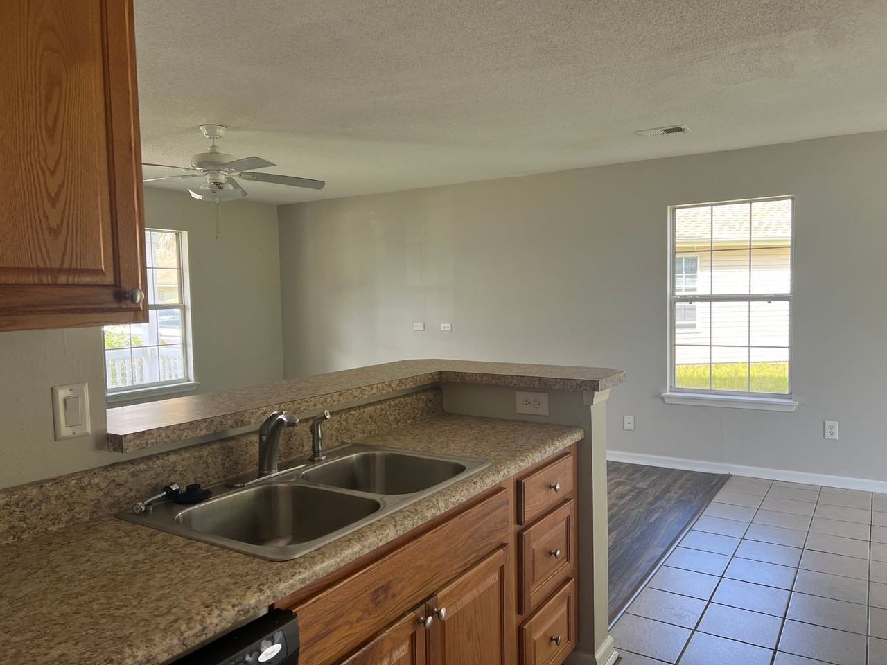 5020 Sandlake Ct - Photo 7 of 15