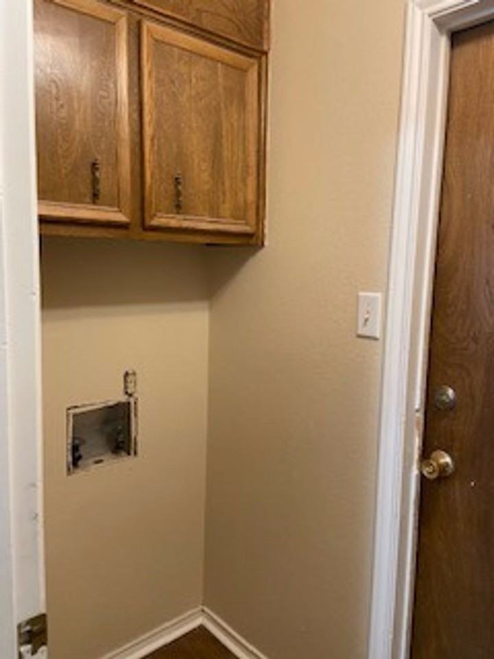 3204 Chimney Rock Rd - Photo 6 of 17