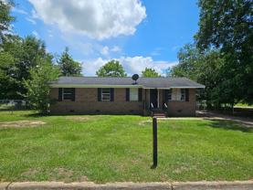 220 Ebony Ln - Photo 1 of 1