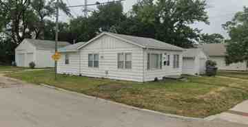 featured image of 1214 E 21st St