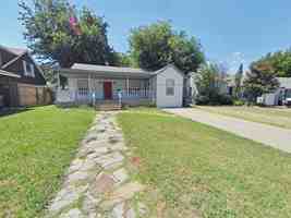 featured image of 1720 Nw Cherry Ave