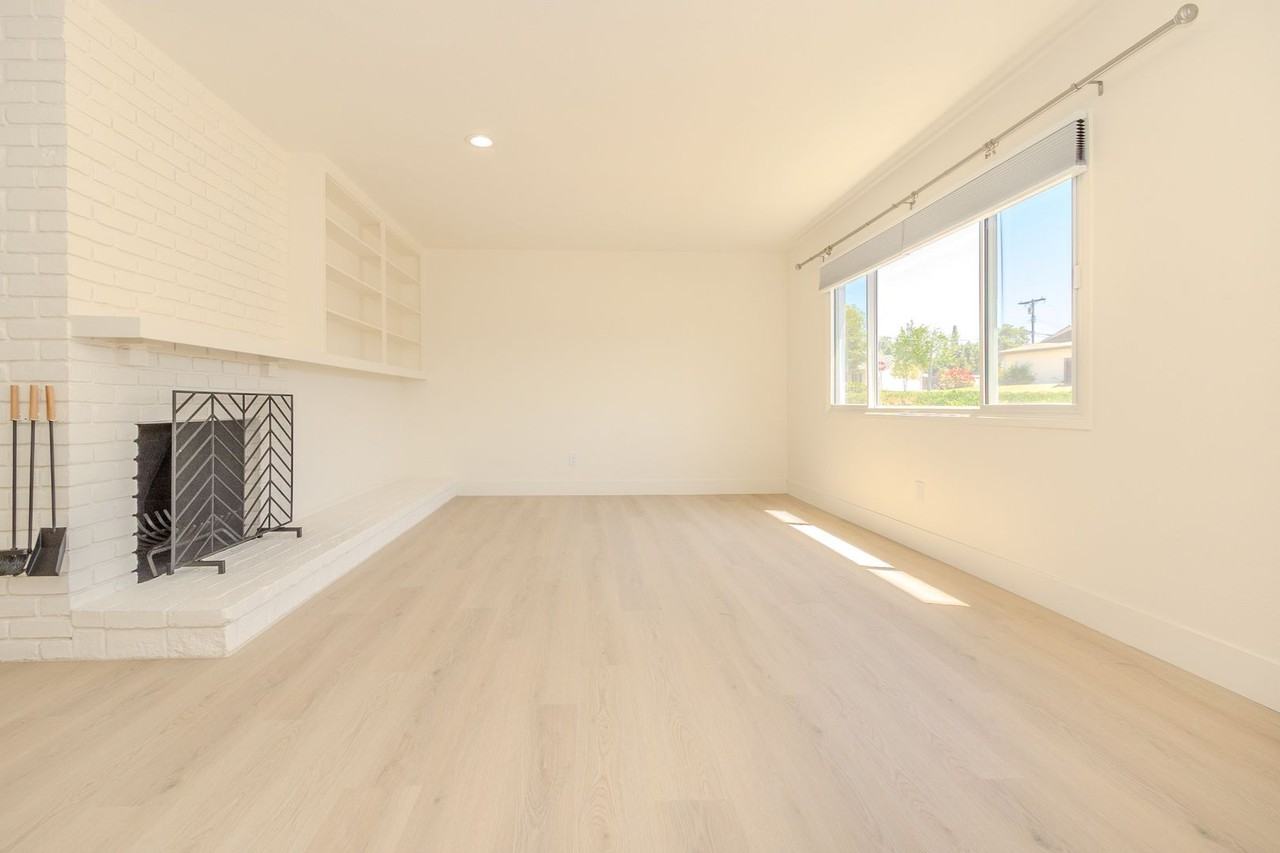 6180 Veemac Ave - Photo 3 of 37
