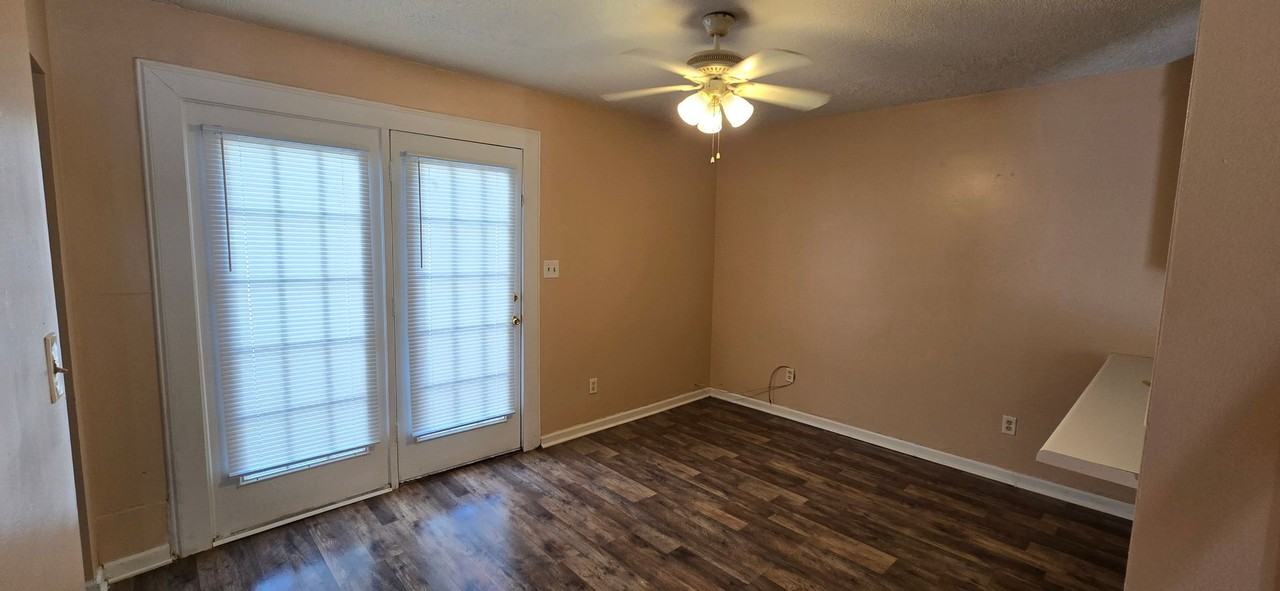 803 Ruby St - Photo 5 of 8