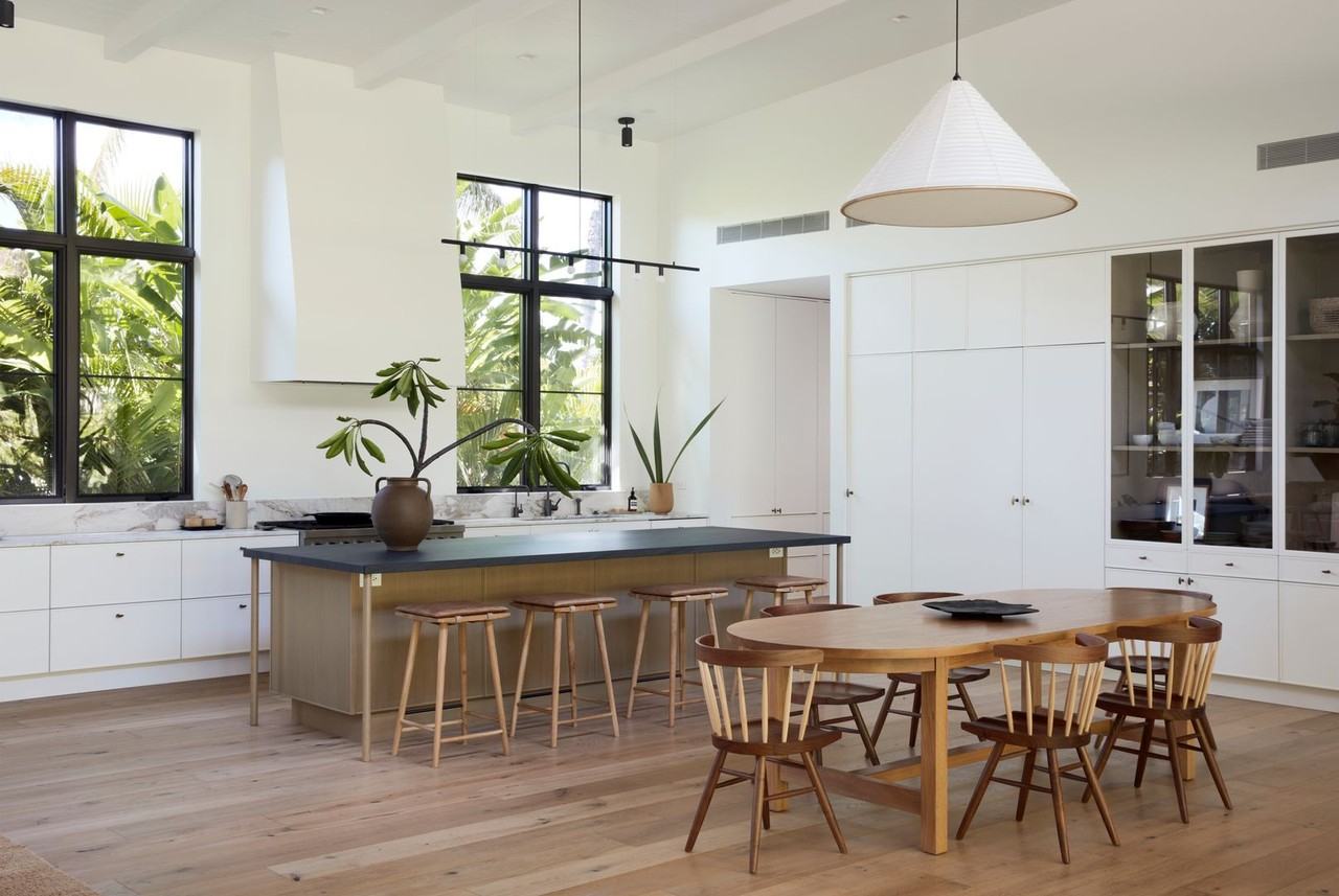 3671 Diamond Head Cir - Photo 3 of 23