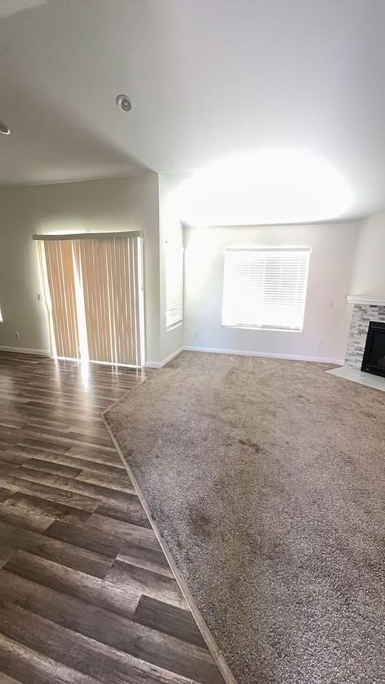 17083 Jurassic Pl - Photo 3 of 12