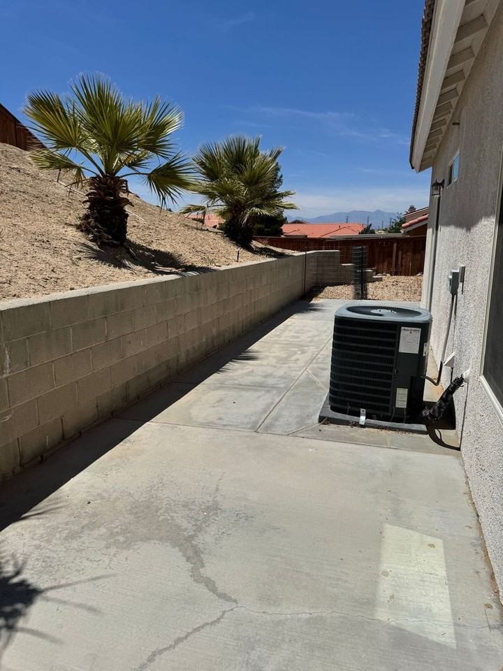 17083 Jurassic Pl - Photo 2 of 12