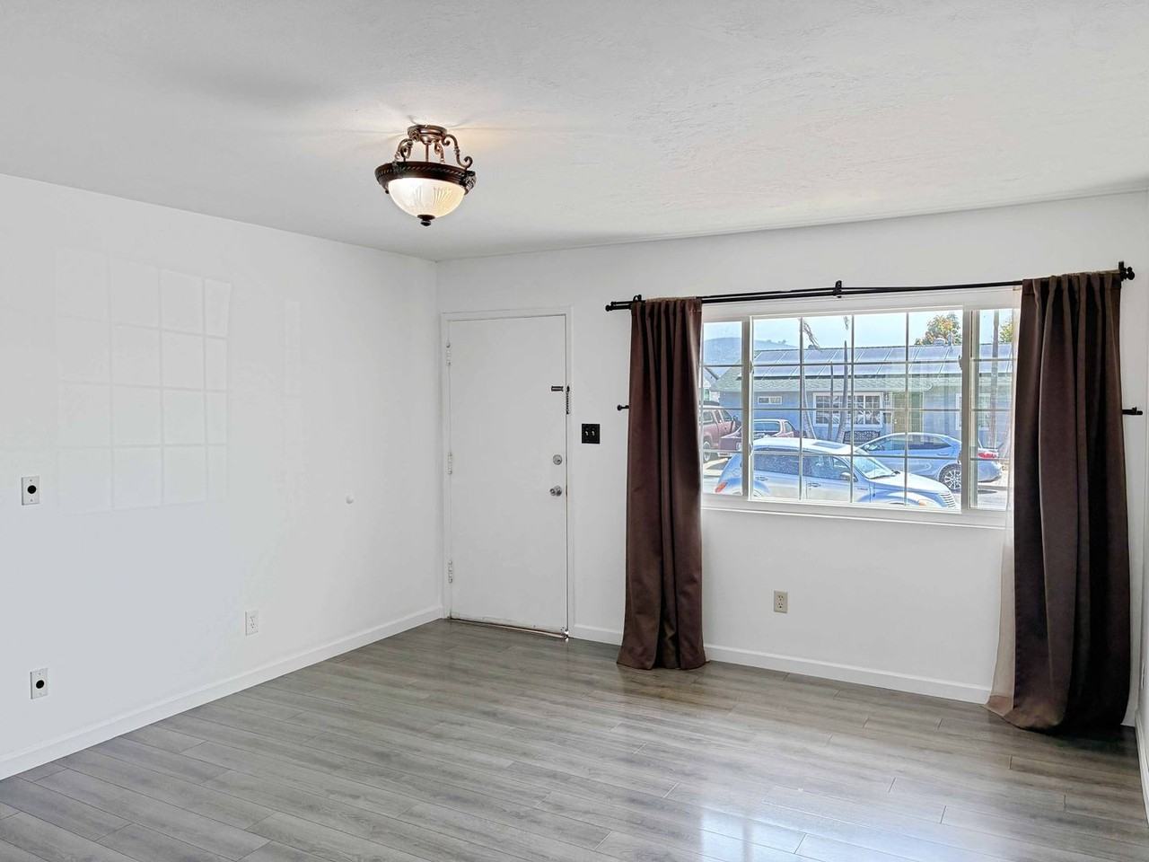 522 Billow Dr - Photo 3 of 20