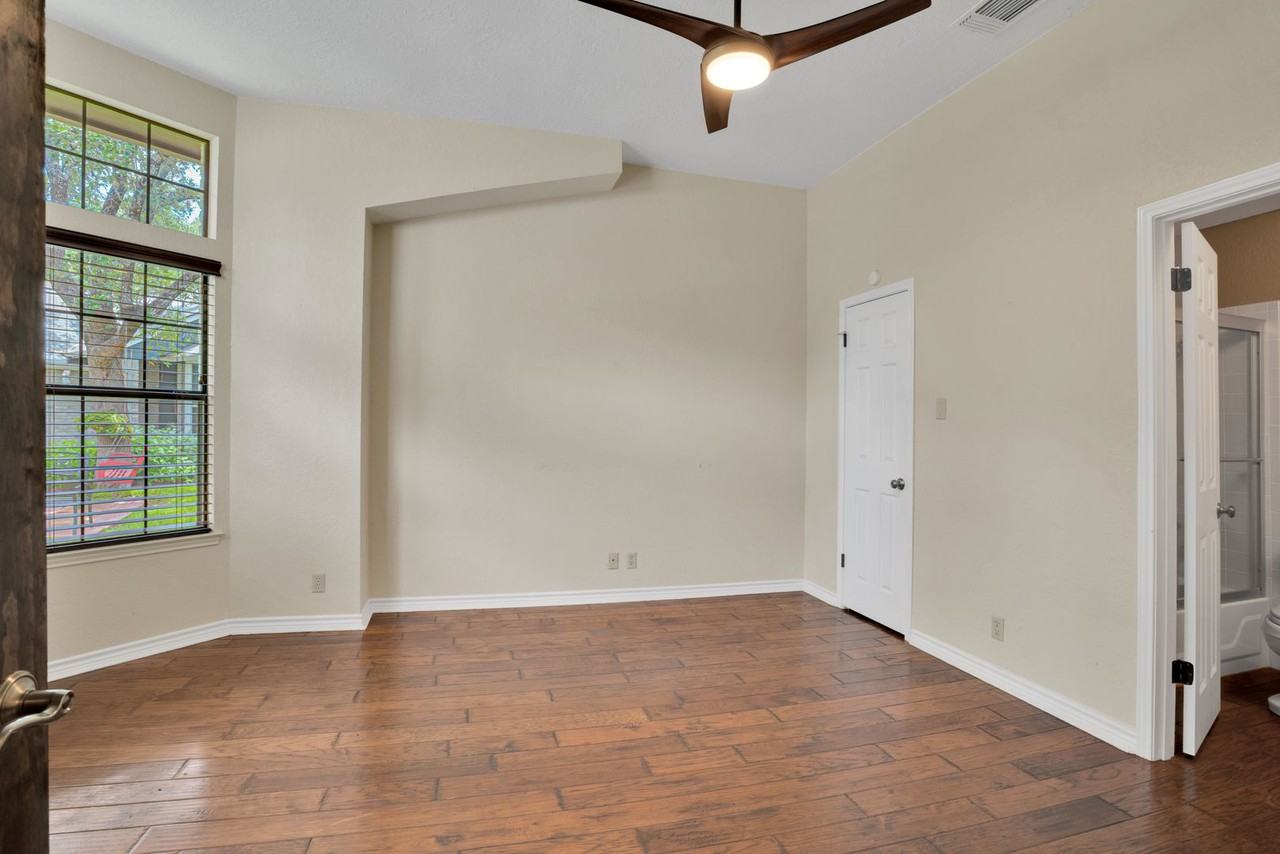 2607 Knights Walk - Photo 4 of 29