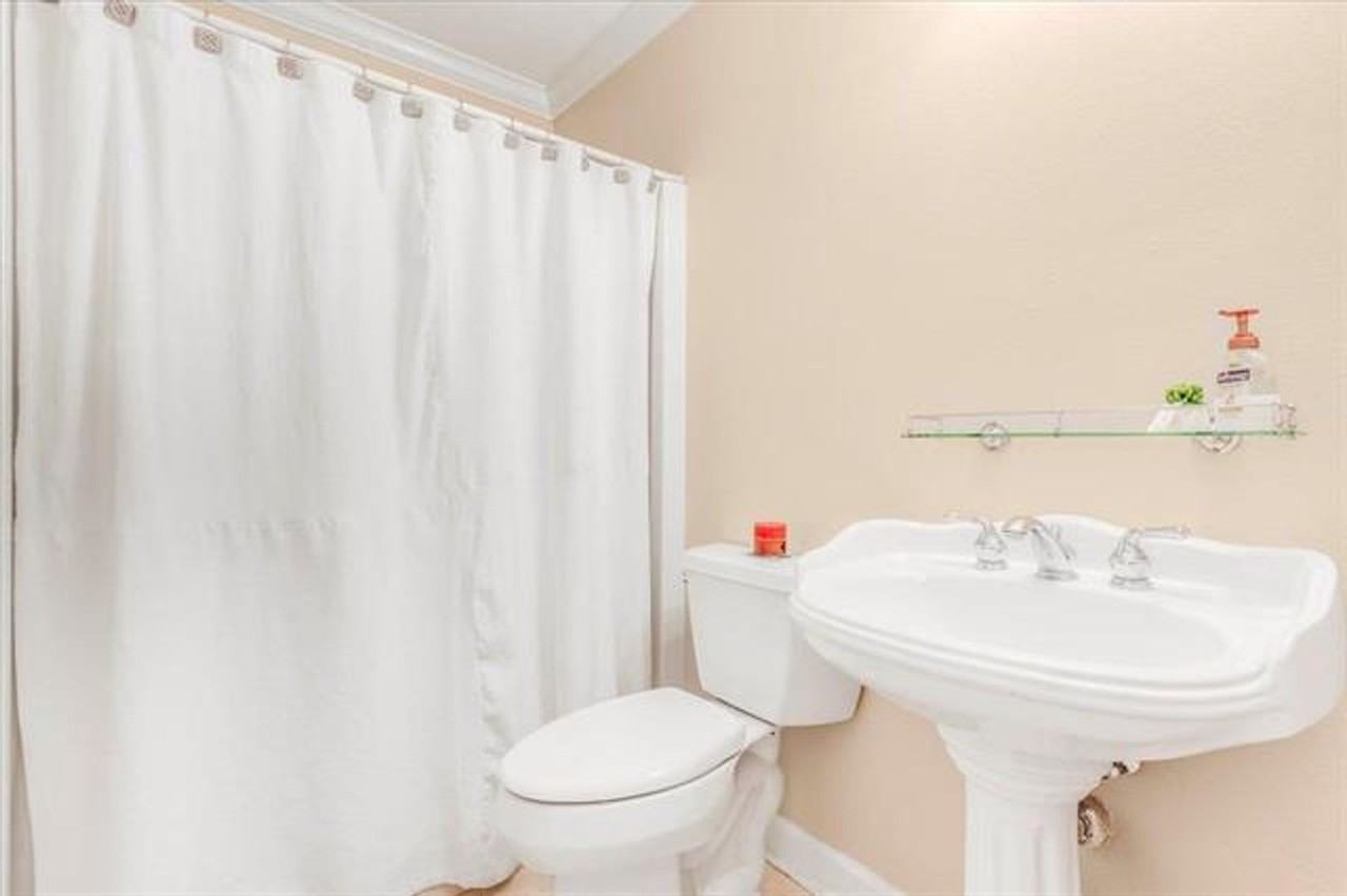 2239 Surf Rd - Photo 2 of 21