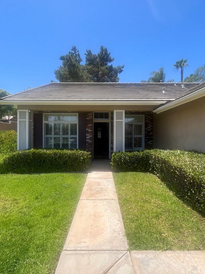 1556 Iris Grove Dr - Photo 2 of 20