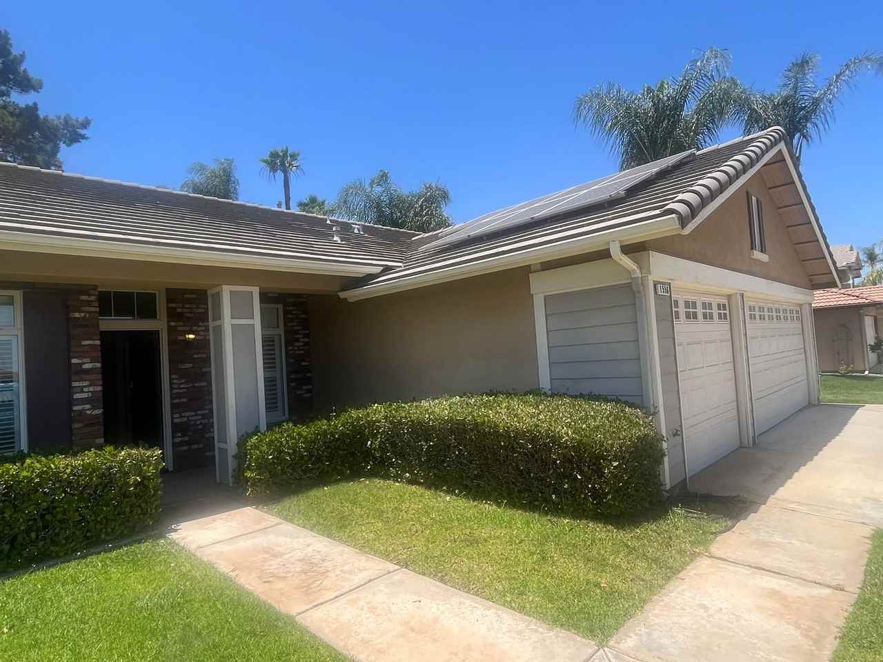 1556 Iris Grove Dr - Photo 3 of 20