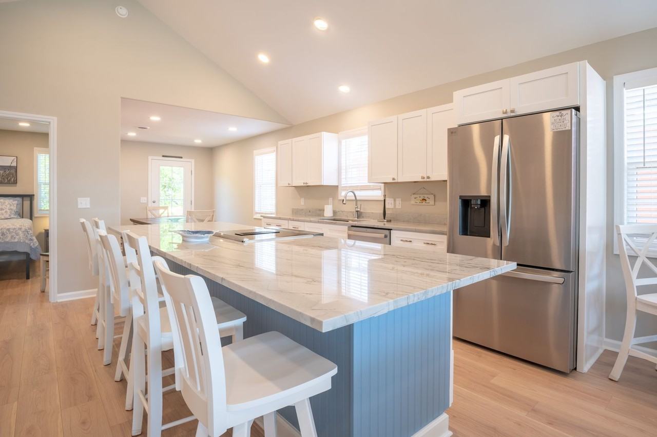 421 Fish N Hooks @ 421 Fort Fisher Blvd. N - Photo 4 of 34