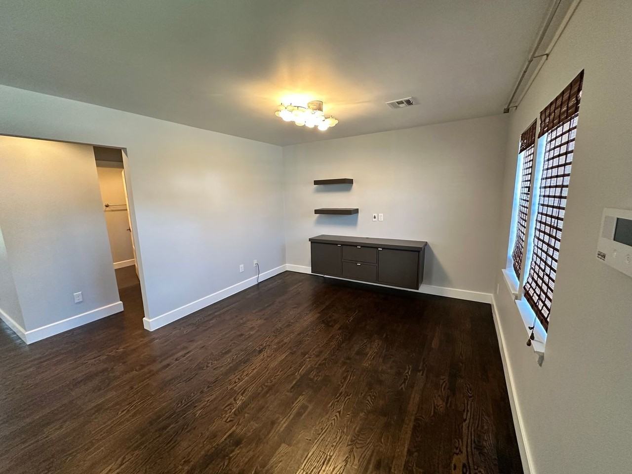 2640 Nw 34th St - Photo 2 of 24