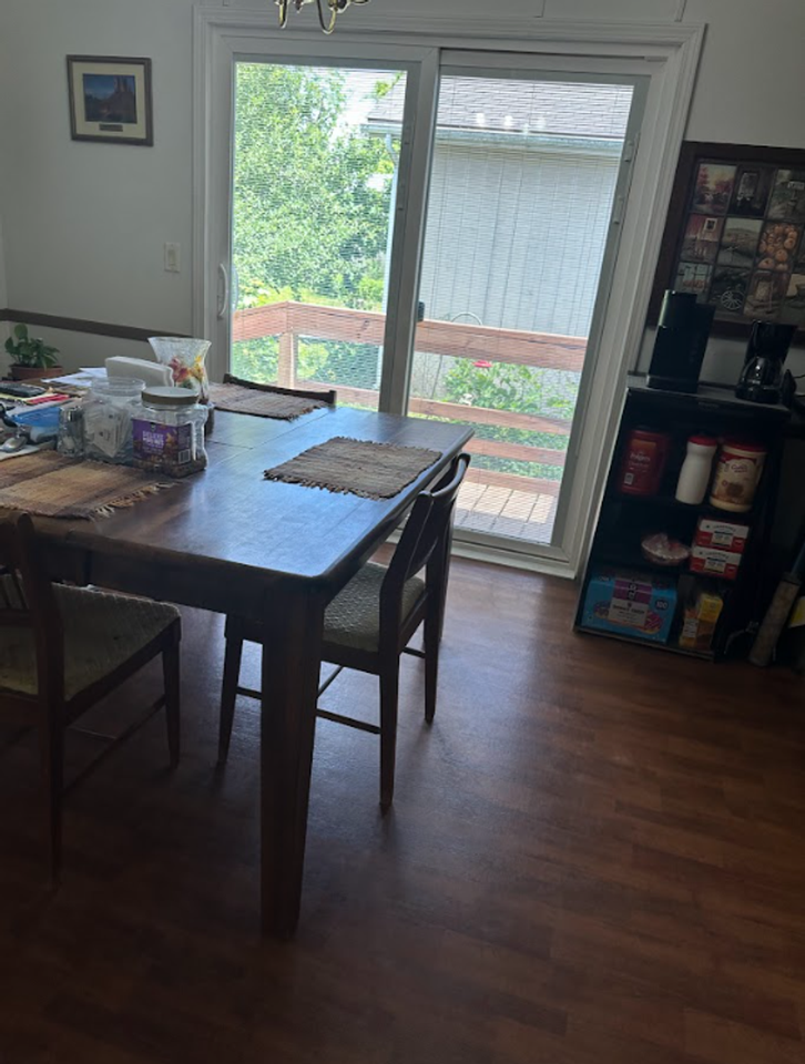 424 Lincoln Ave - Photo 2 of 4