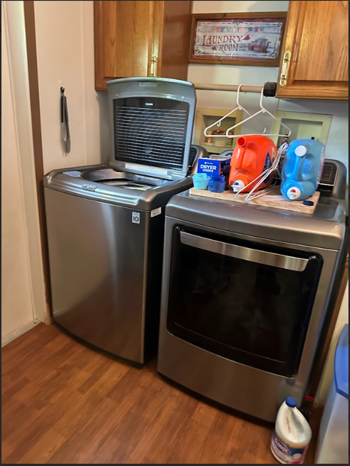 424 Lincoln Ave - Photo 3 of 4