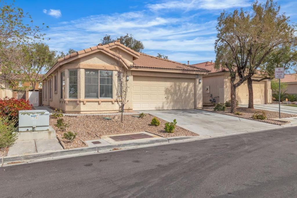 11076 Zampino St - Photo 2 of 34