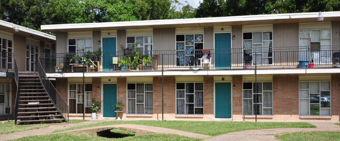 8445 Winkler Dr - Photo 3 of 4