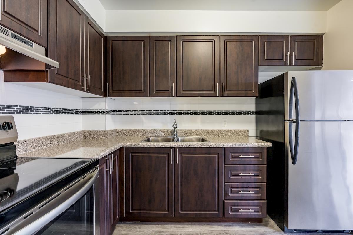 Chaplin Crescent Apartments - Photo 7 of 10