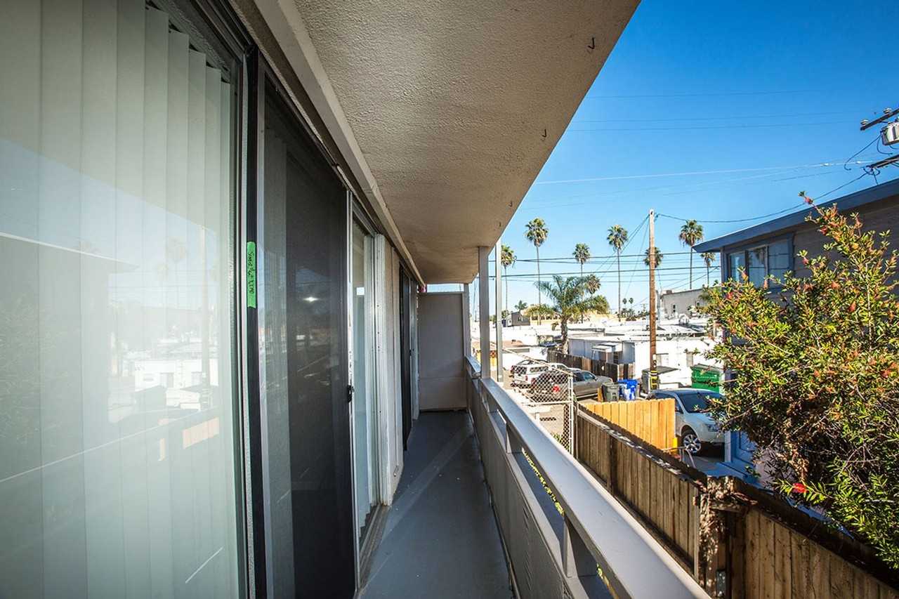 ***HOLIDAY SPECIAL*** 1 MONTH FREE!! Welcome to Surfcaster Apartments - Photo 4 of 37