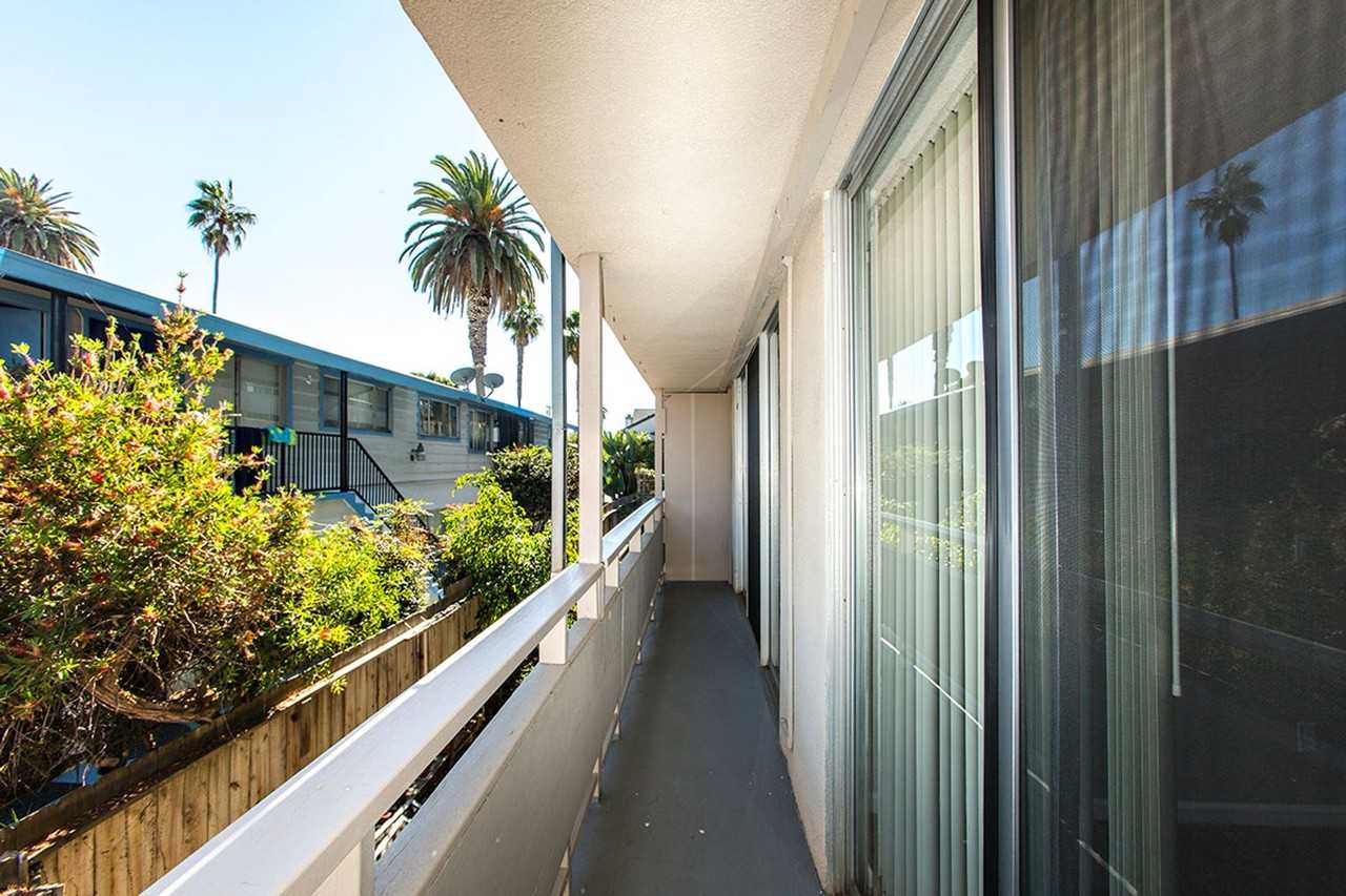 ***HOLIDAY SPECIAL*** 1 MONTH FREE!! Welcome to Surfcaster Apartments - Photo 5 of 37