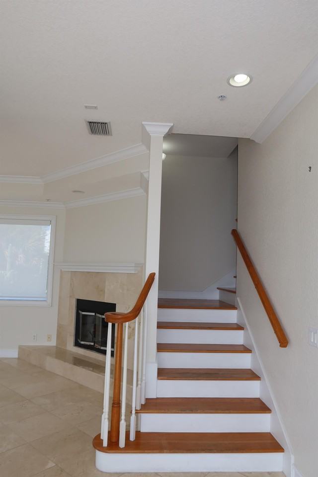 110 50th Ave E - Photo 3 of 50