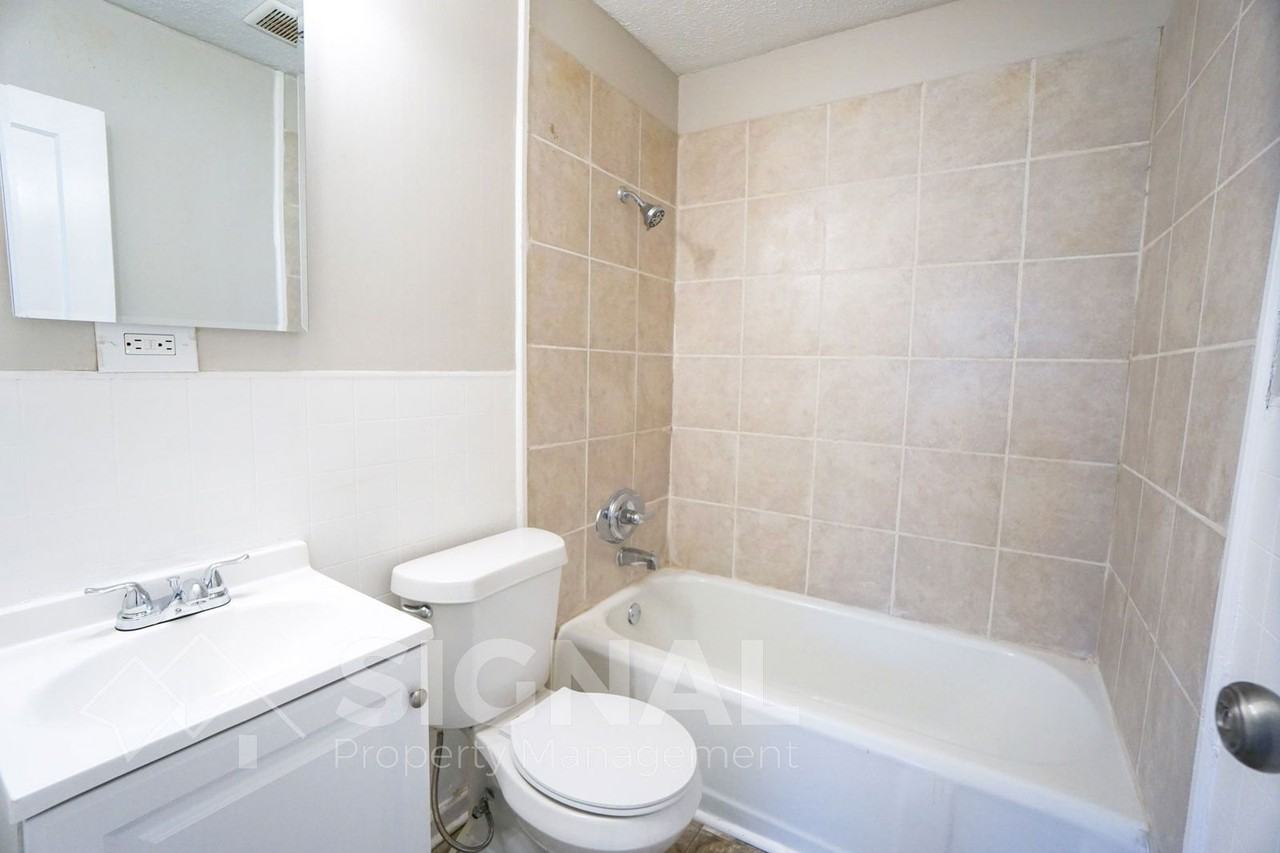 581 Seminole Cir - Photo 7 of 14