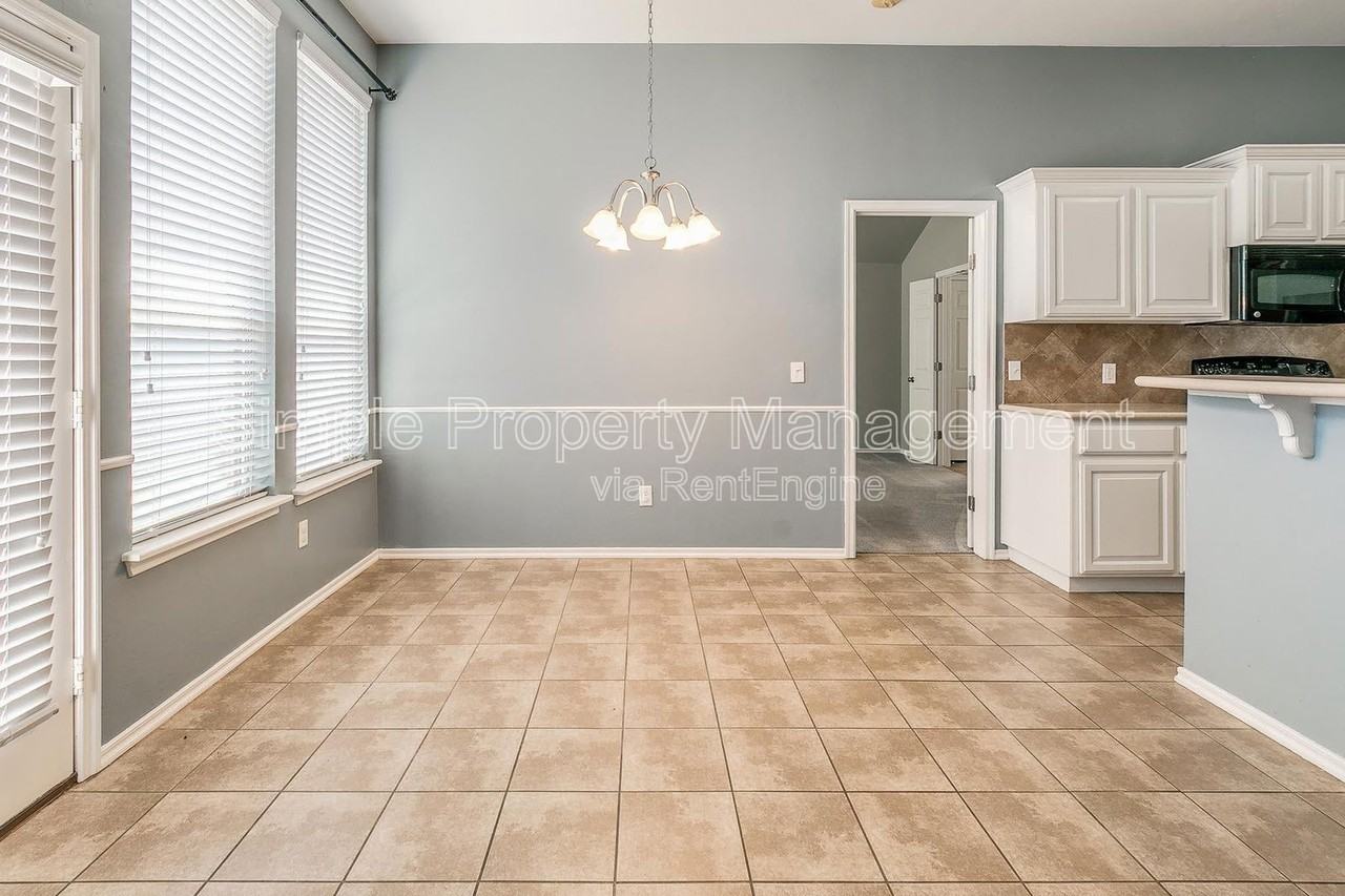 18020 Cerrado Cir - Photo 5 of 27