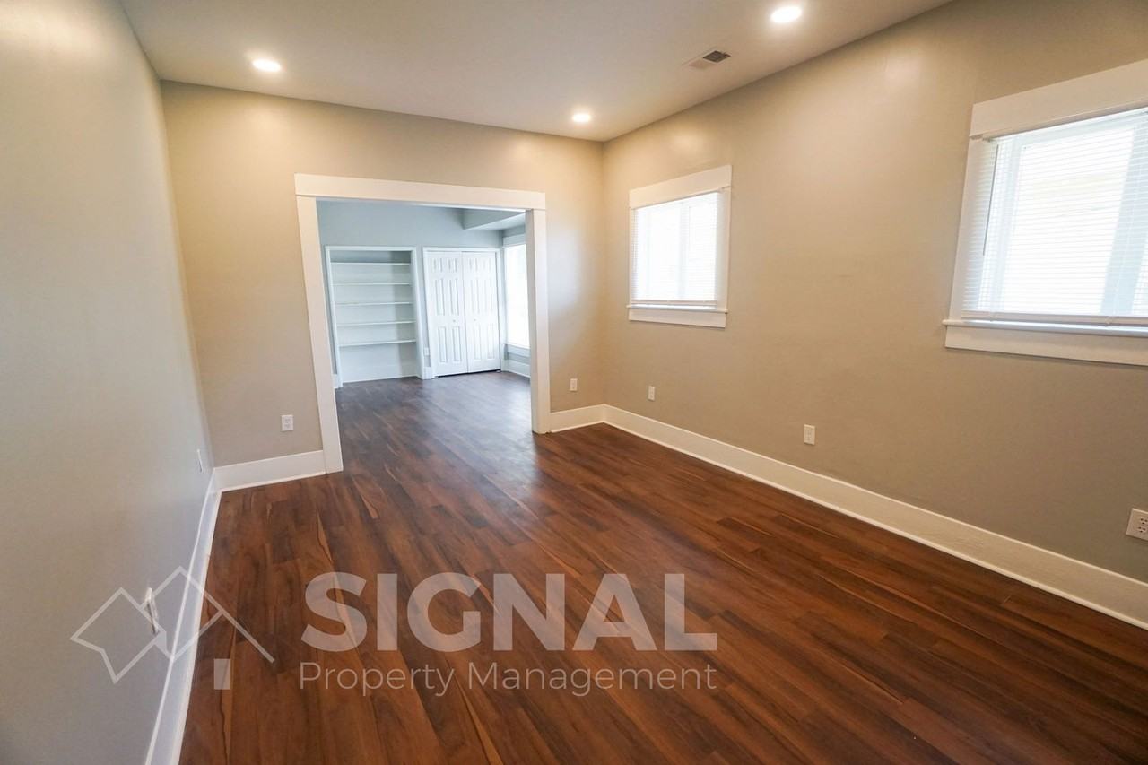 223 47th Pl N - Photo 3 of 25