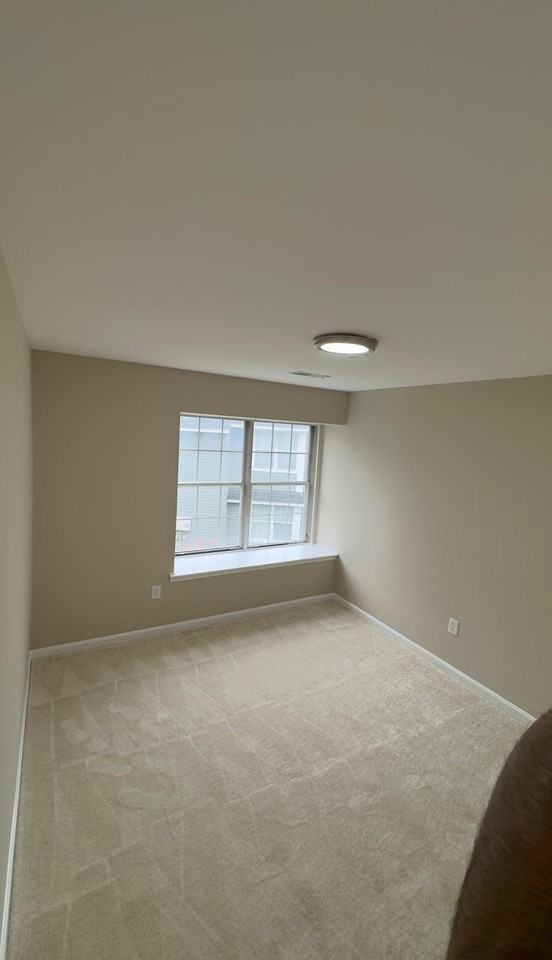 8623 Beekman Pl #23D - Photo 3 of 10