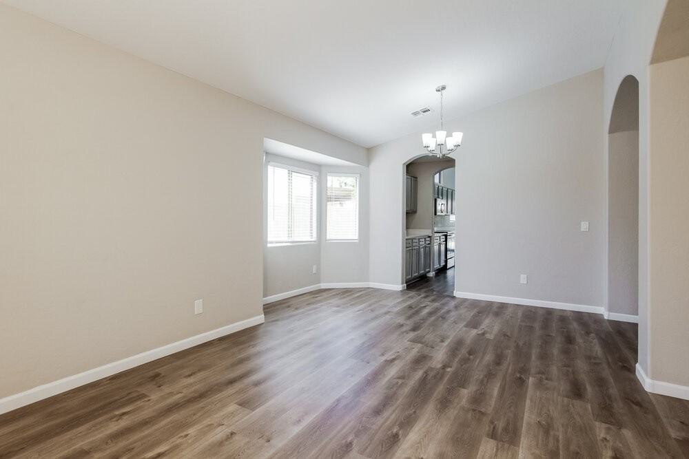 15072 W Melvin St - Photo 3 of 16