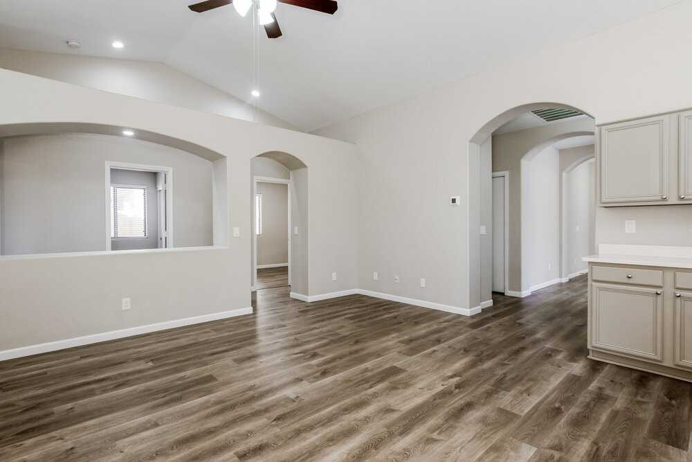 15072 W Melvin St - Photo 5 of 16