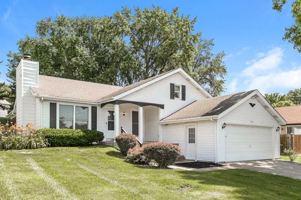 174 Birchleaf Dr - Photo 4 of 17