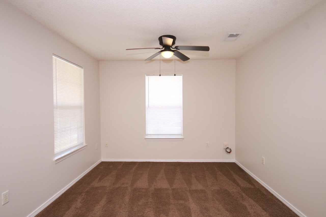 624 N G St - Photo 3 of 13