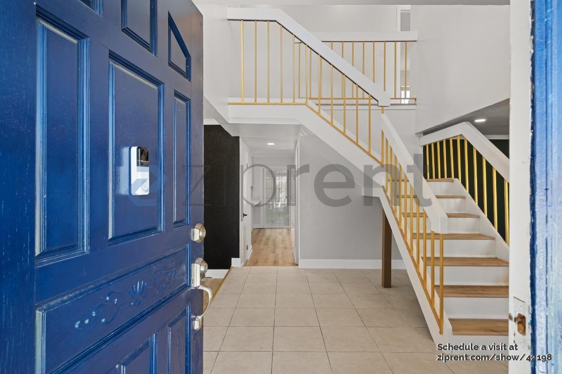 4574 Ellen Way - Photo 6 of 46