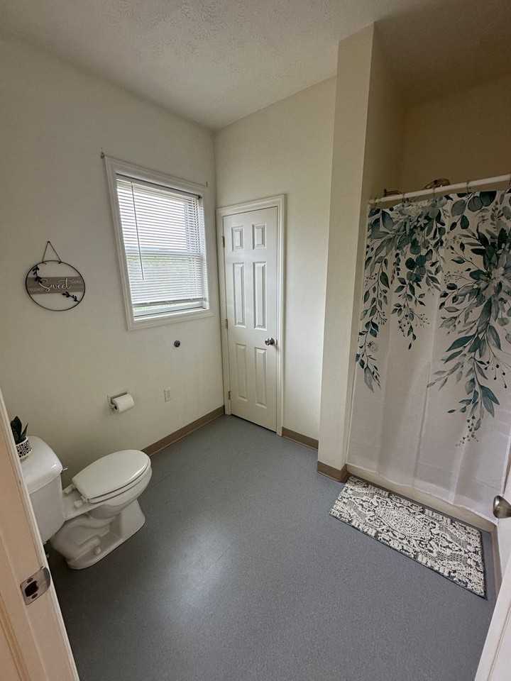 University Commons - Photo 5 of 14