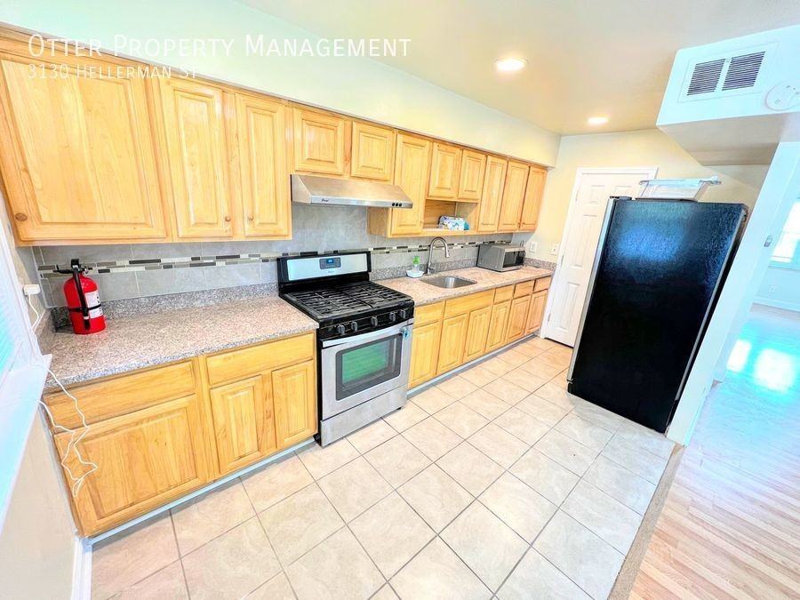 3130 Hellerman St - Photo 2 of 44