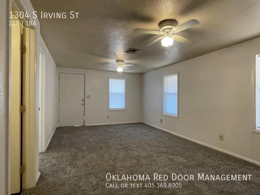 1304 S Irving St - Photo 2 of 14