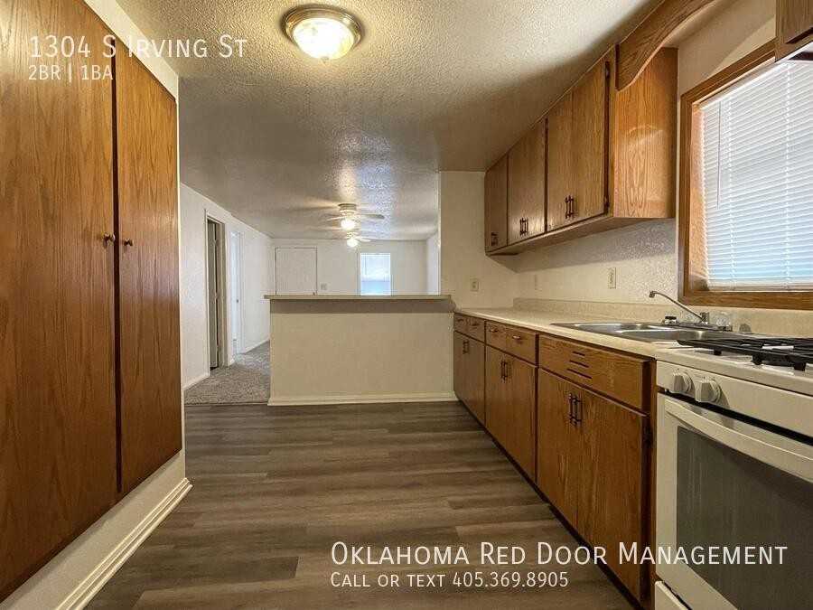 1304 S Irving St - Photo 3 of 14