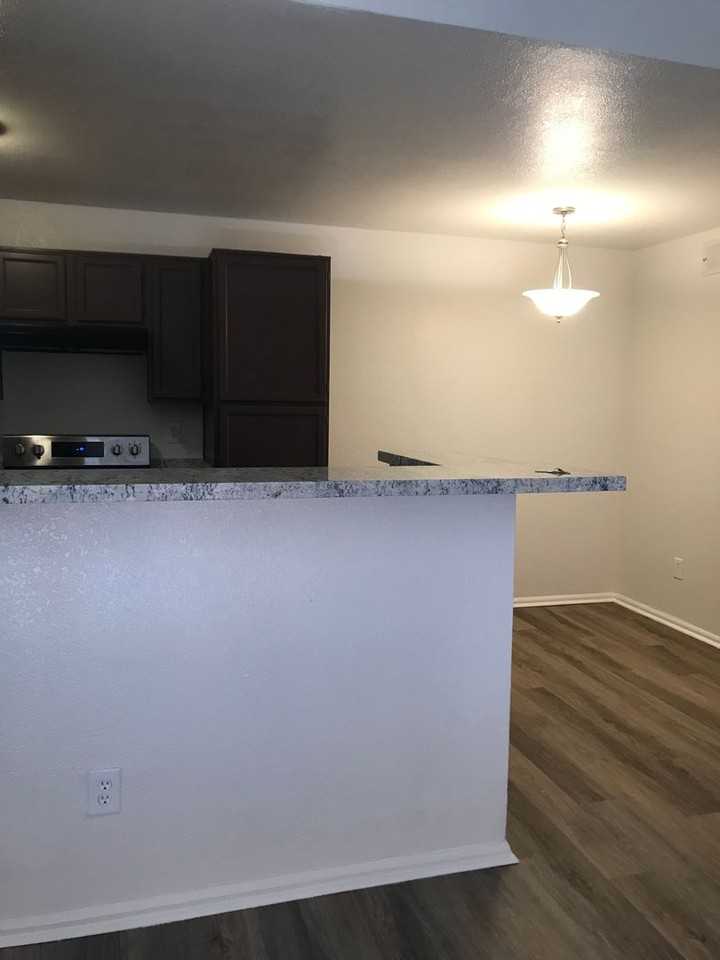 623 W Guadalupe Rd #258 - Photo 5 of 25