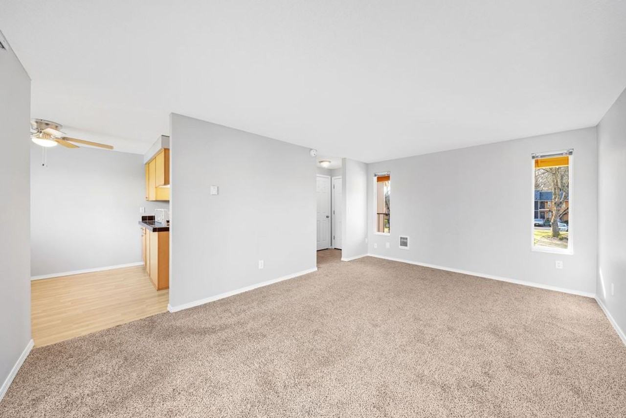 Carriage Estate - Photo 3 of 24