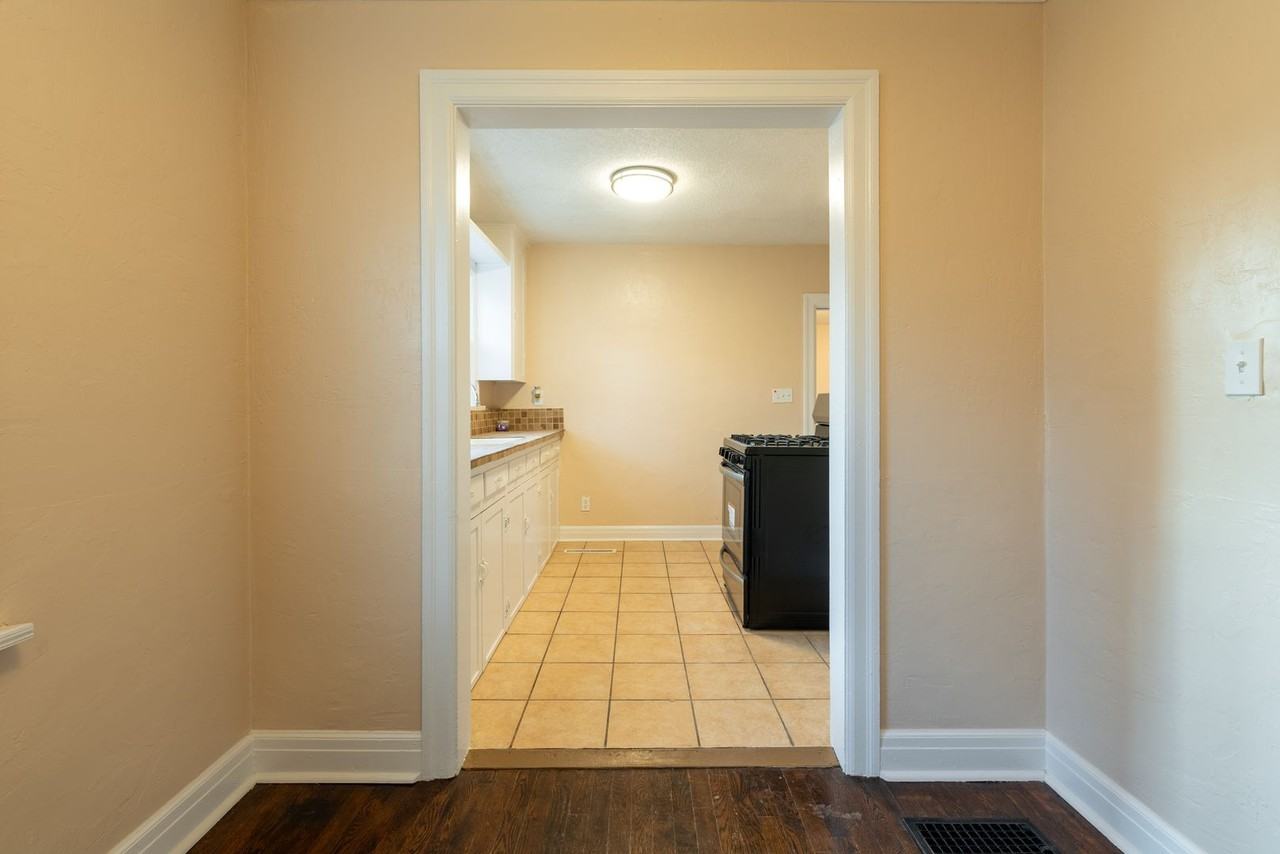 1714 E Mcdaniel St - Photo 6 of 17