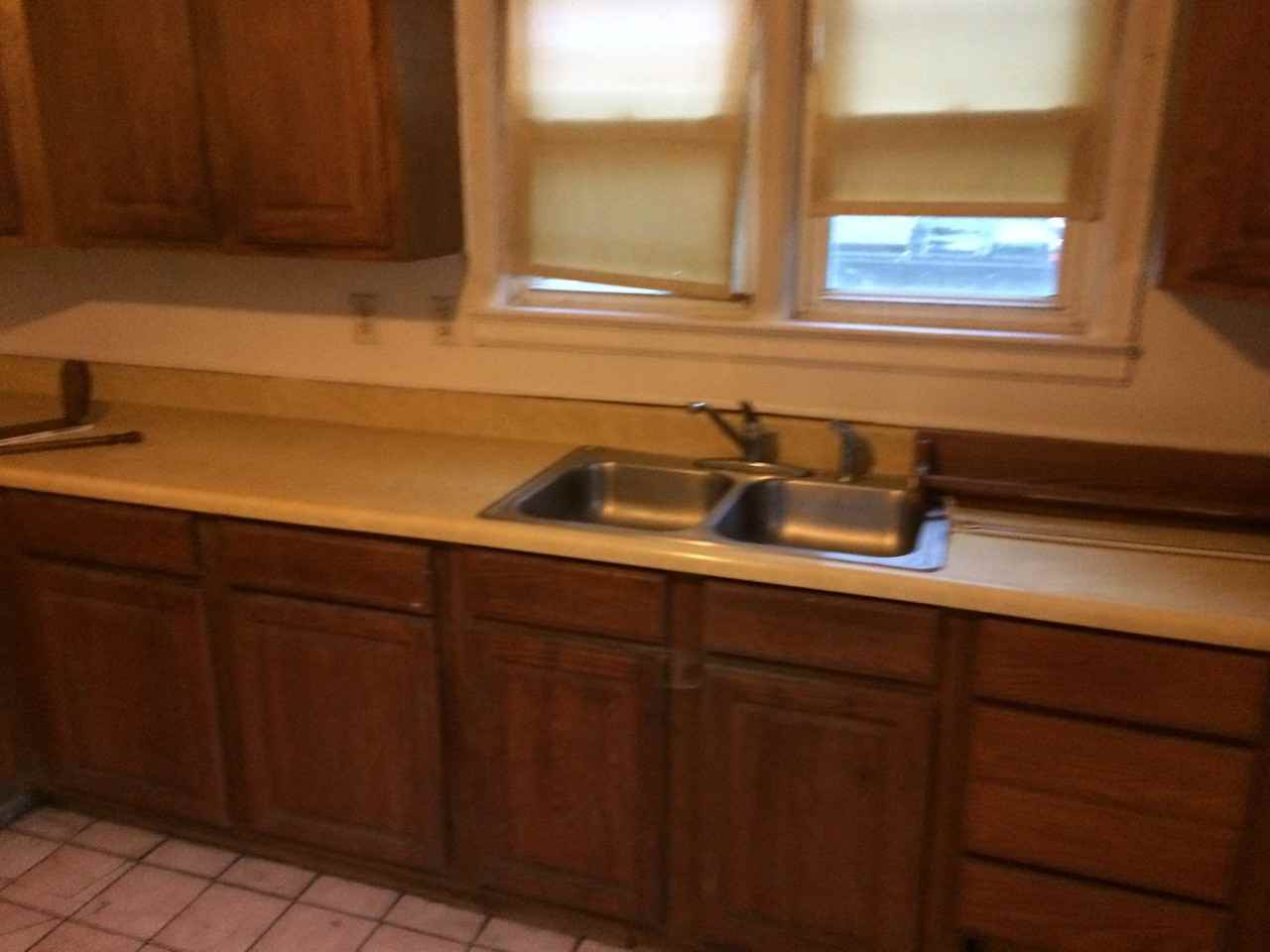 917 Kern St - Photo 3 of 10