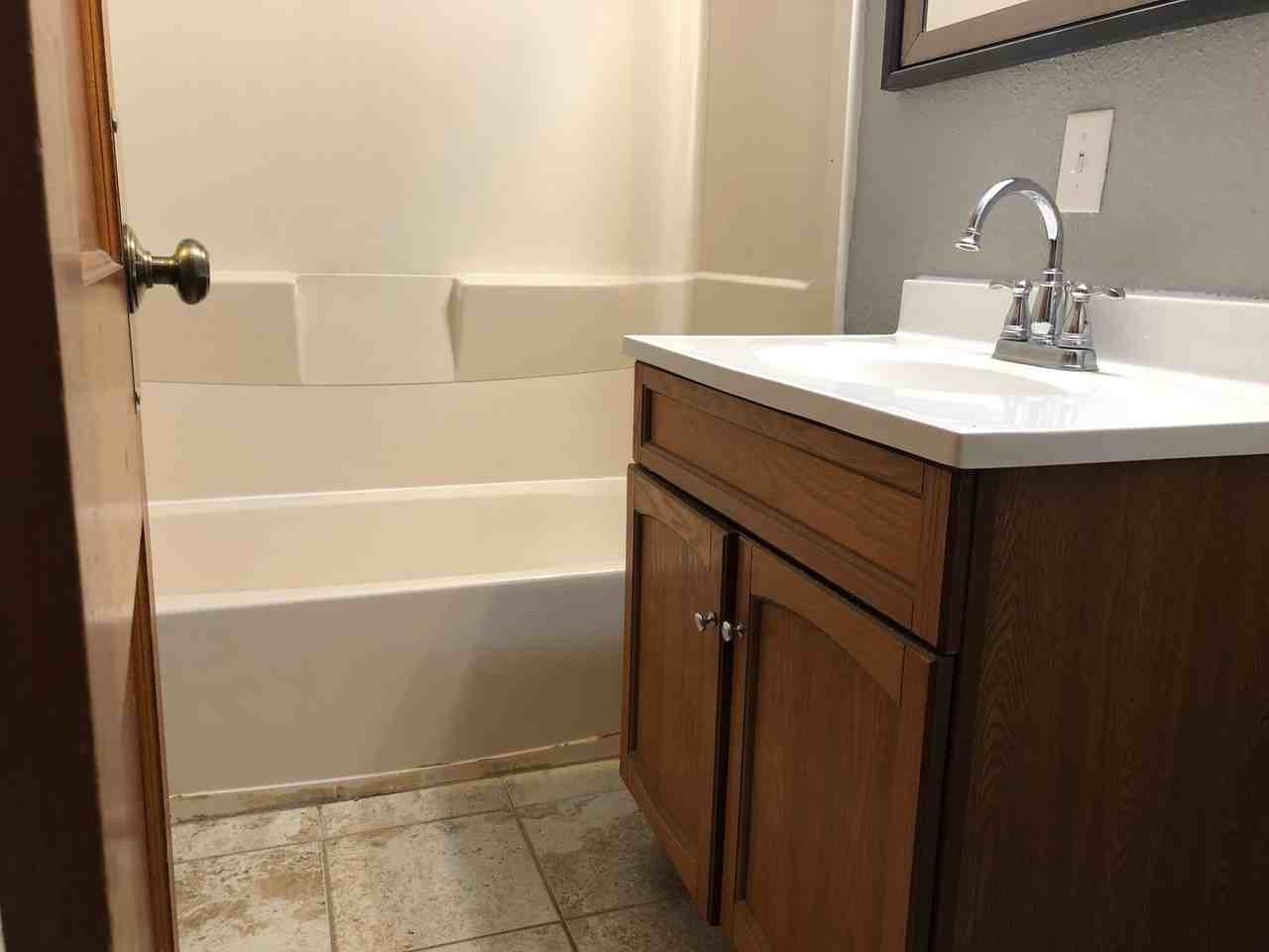917 Kern St - Photo 6 of 10