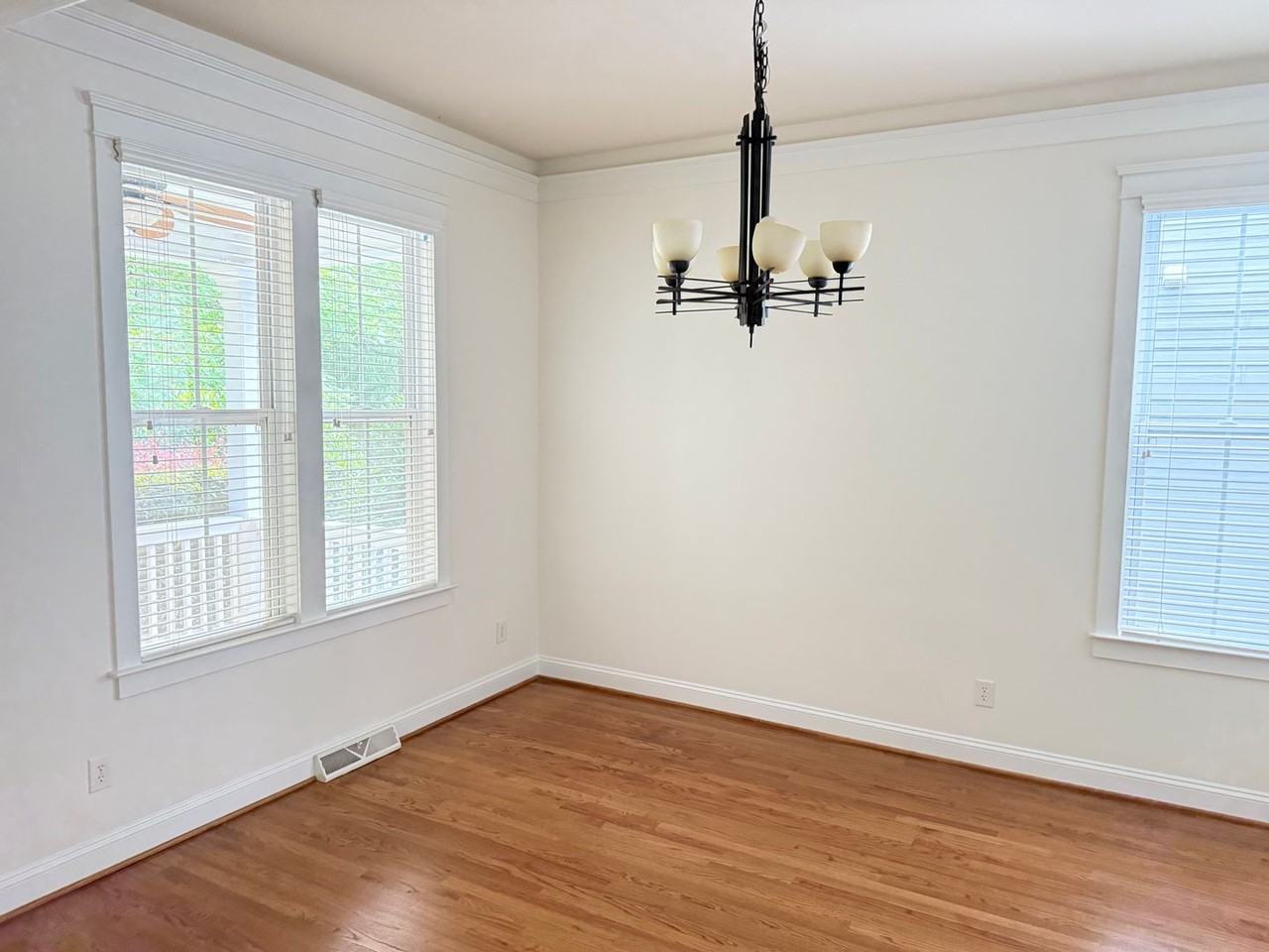 15534 Waterfront Dr - Photo 5 of 9