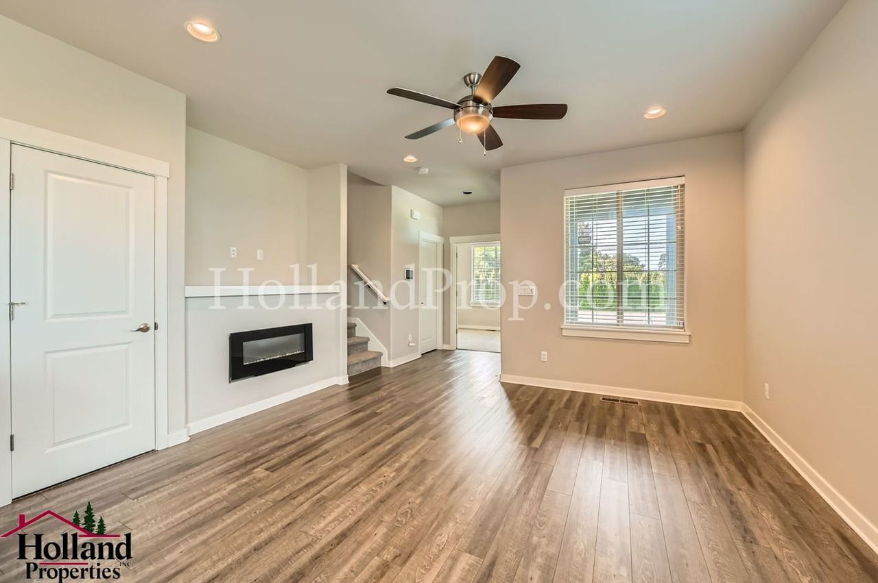 5205 Se Davis Rd - Photo 6 of 29