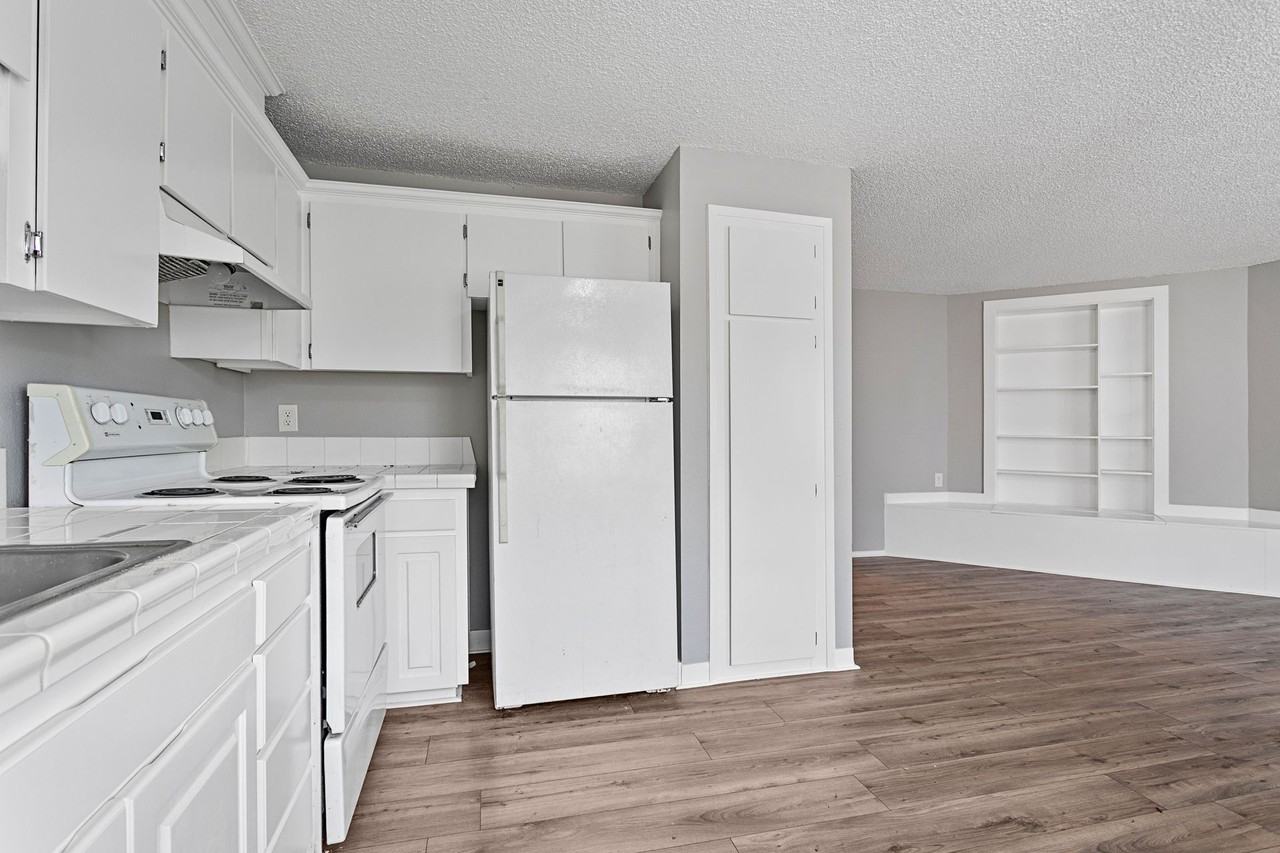 Cackamas Court - Photo 3 of 16