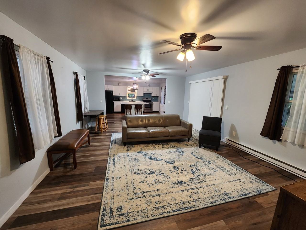 407 Mountain Rd - Photo 2 of 10