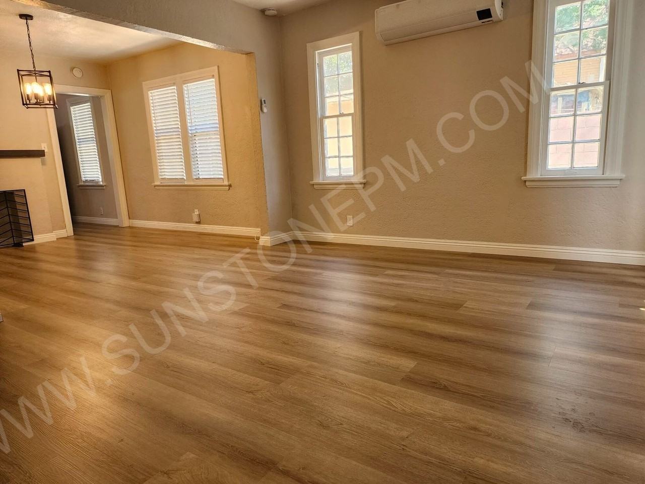 975 N Eleanor St - Photo 5 of 26