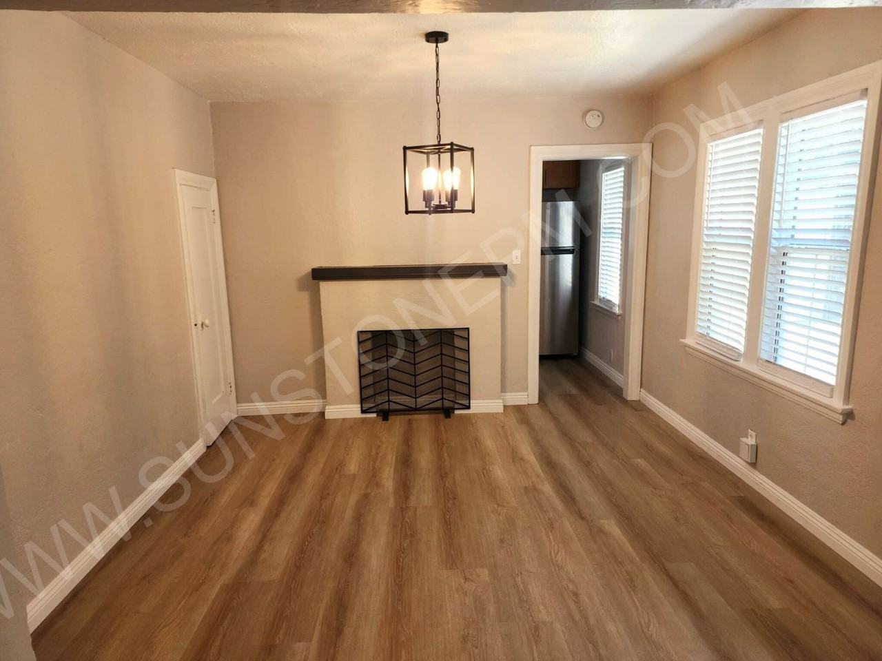 975 N Eleanor St - Photo 7 of 26