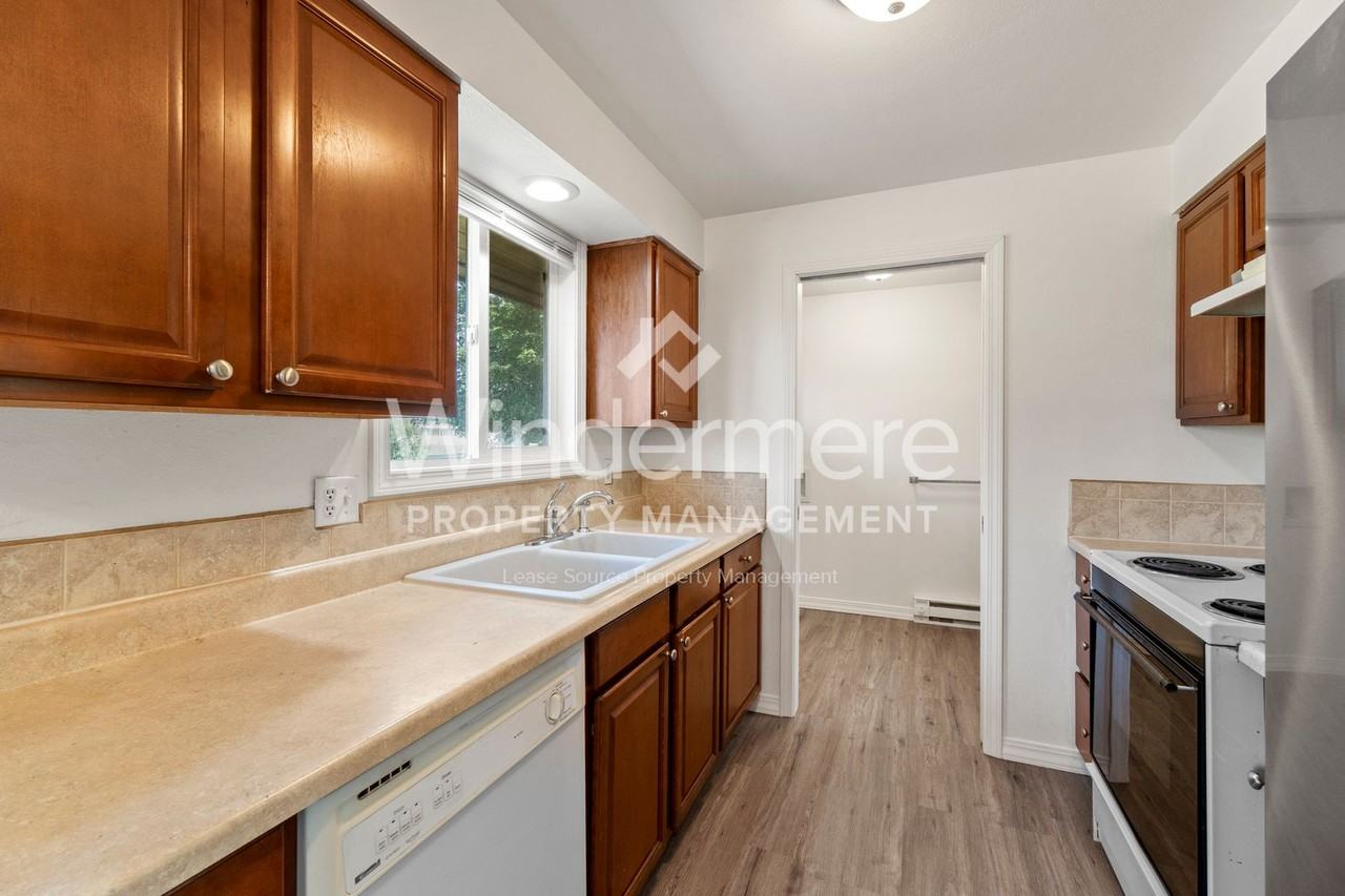 1017 S Robie Rd - Photo 5 of 24